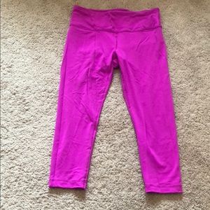 Pink cropped leggings